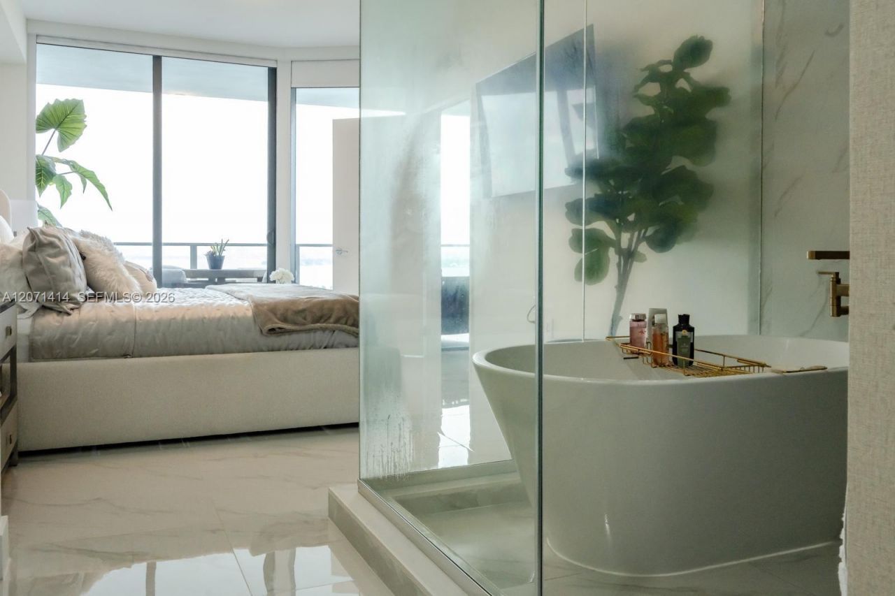 700 NE 24th St , Unit 1506, Miami, FL 33137 Photo