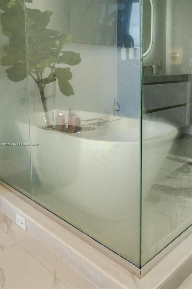 700 NE 24th St , Unit 1506, Miami, FL 33137 Photo