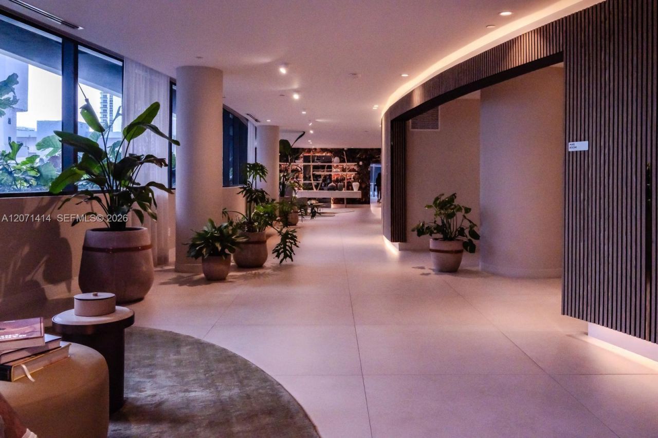 700 NE 24th St , Unit 1506, Miami, FL 33137 Photo