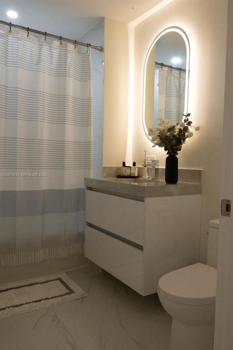 700 NE 24th St , Unit 1506, Miami, FL 33137 Photo