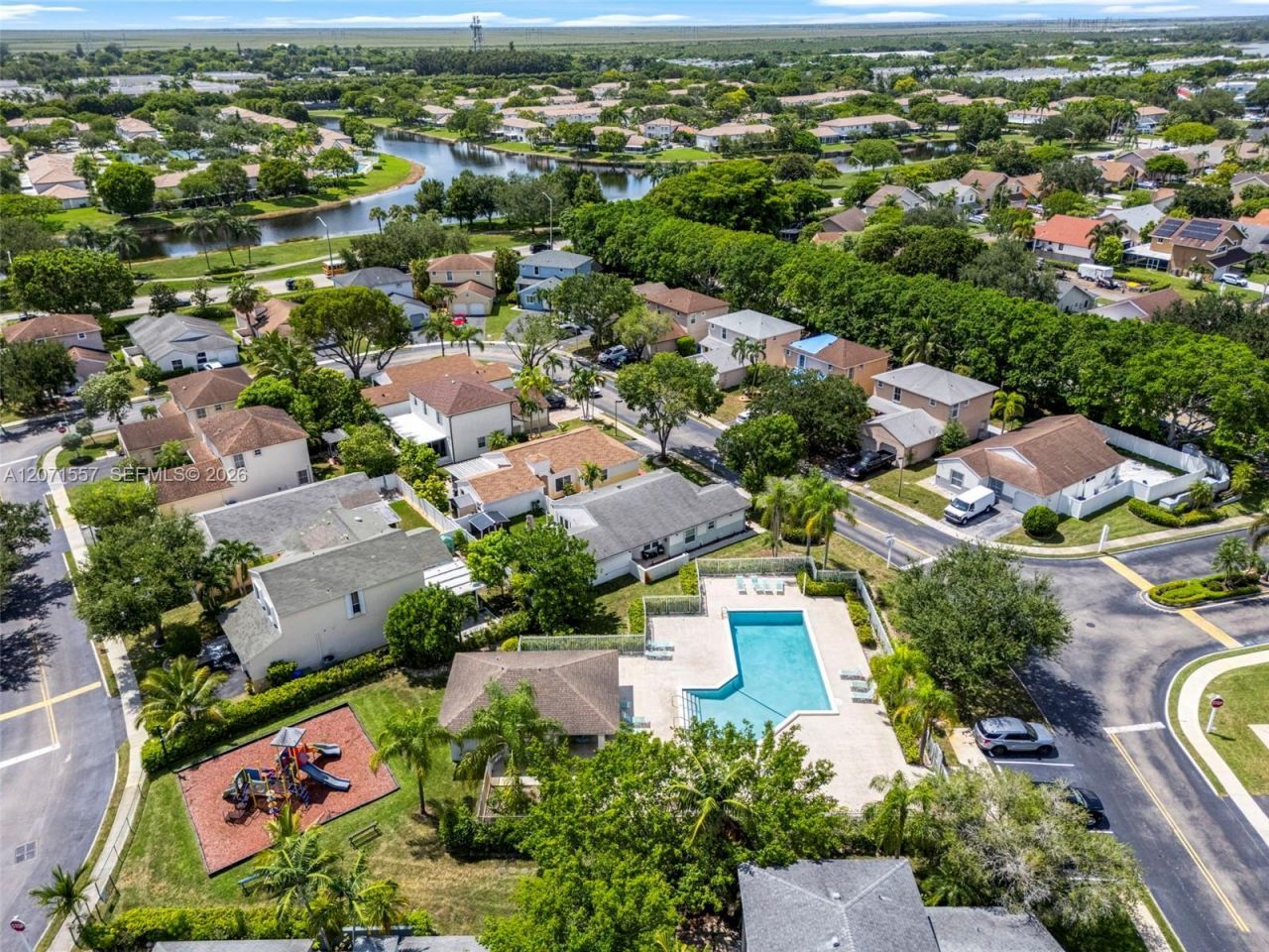 20714 NW 3rd St, Pembroke Pines, FL 33029 Photo