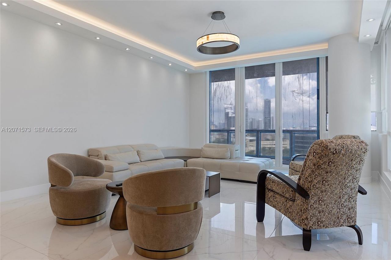 100 S Pointe Dr, Unit 910, Miami Beach, FL 33139 Photo