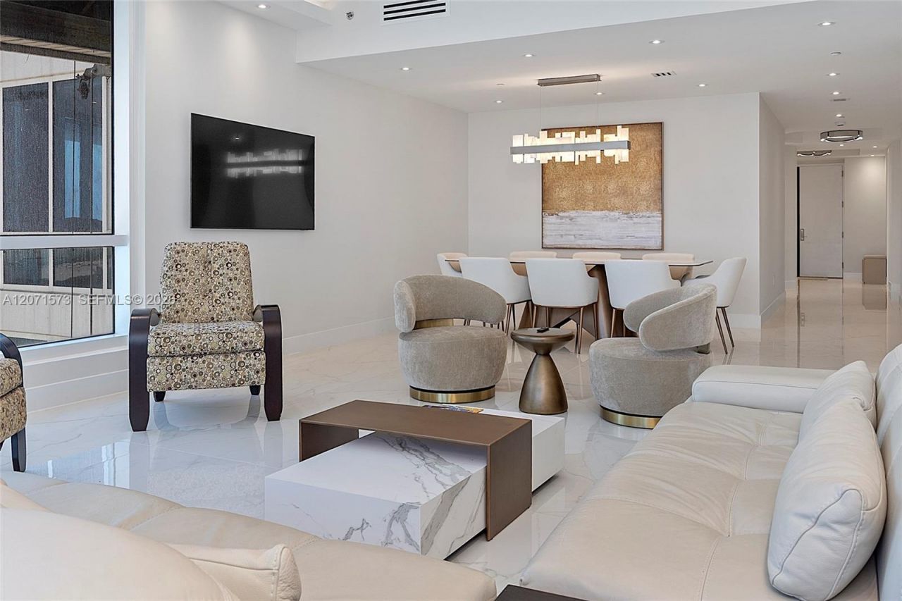 100 S Pointe Dr, Unit 910, Miami Beach, FL 33139 Photo