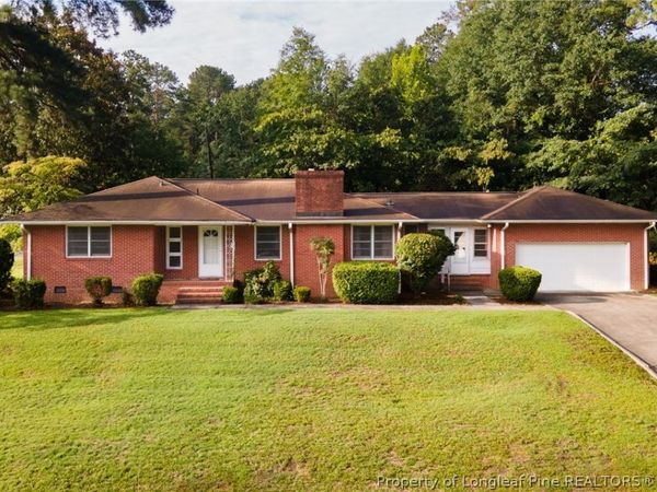 423 McPhee Drive, Fayetteville, NC 28305