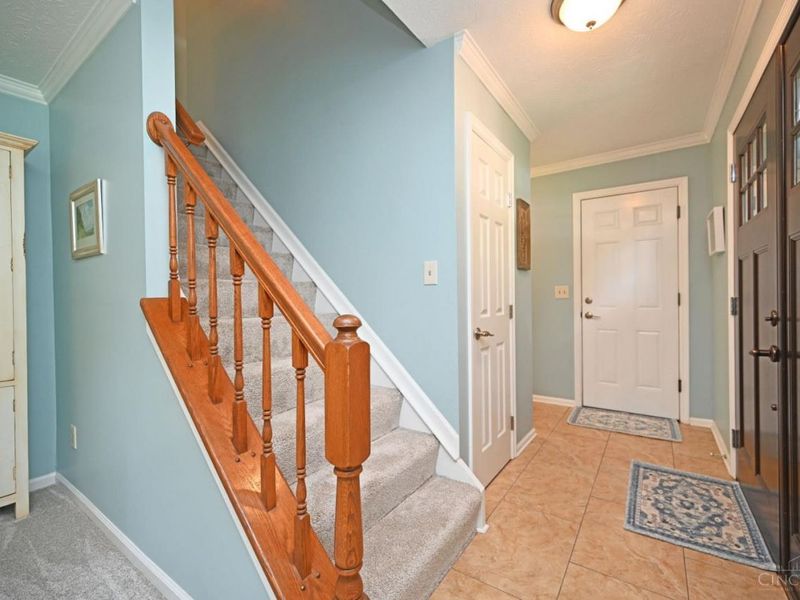 2075 Trailwood Drive, Cincinnati, OH 45230 Photo 6