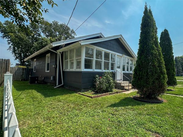 1719 E 24th Street, Des Moines, IA 50317