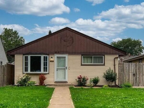 4666 S 50th STREET, Greenfield, WI 53220