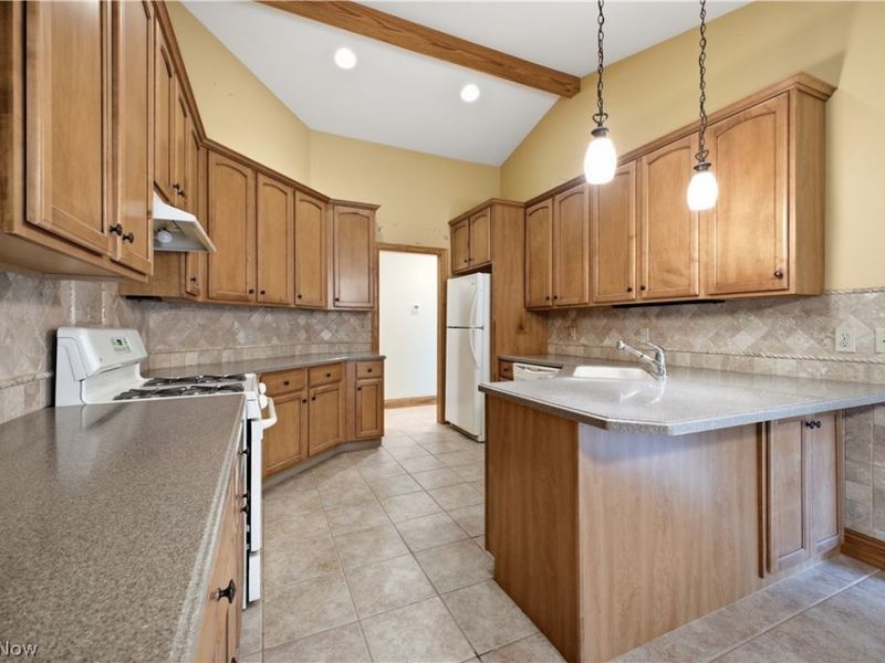892 Mayfield Drive, Boardman, OH 44512 Photo 14