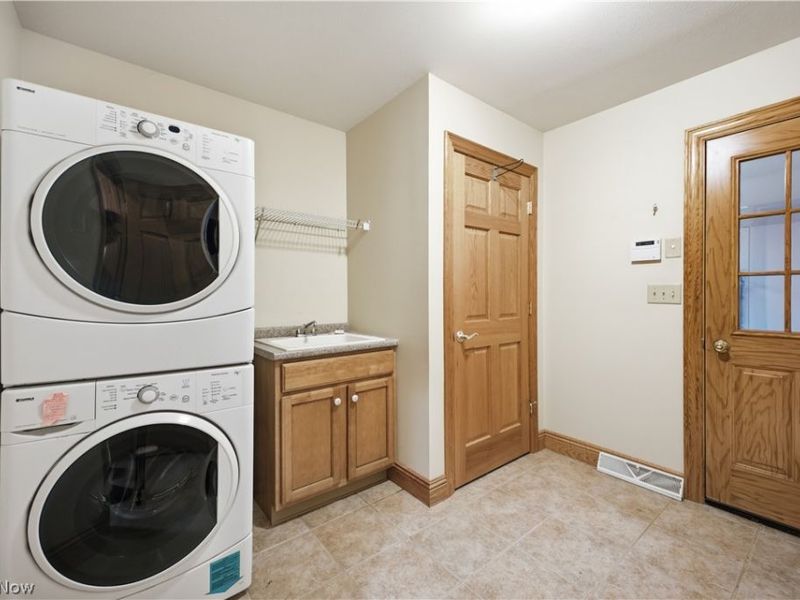 892 Mayfield Drive, Boardman, OH 44512 Photo 16