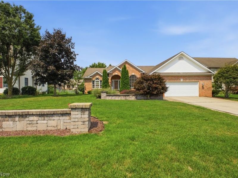 892 Mayfield Drive, Boardman, OH 44512 Photo 2