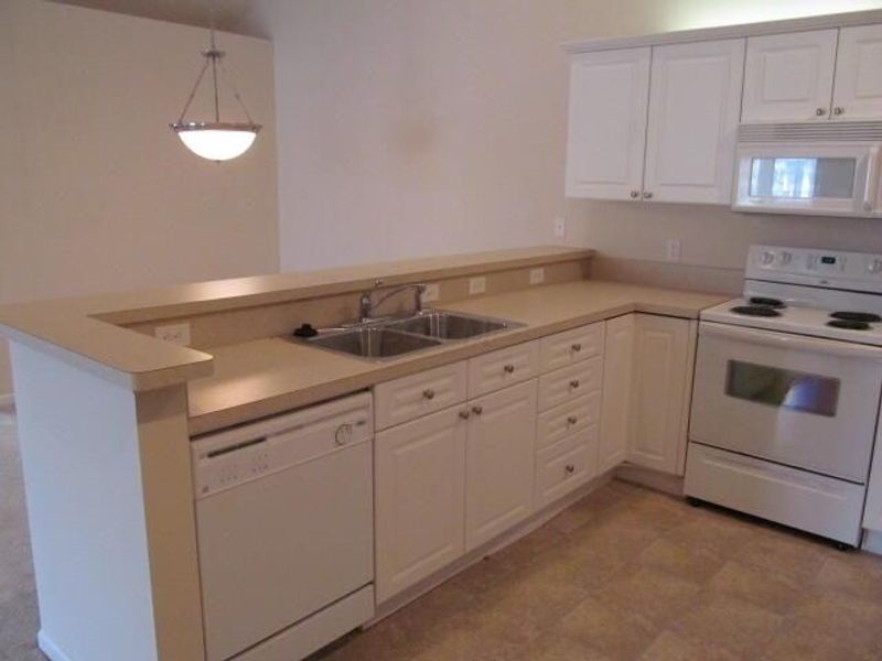 1413 Cascade Drive, Unit 20, Grove City, OH 43123 Photo 3