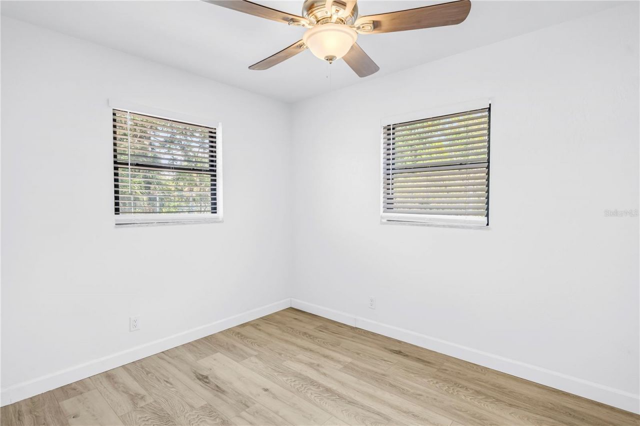 231 93rd Avenue N, Saint Petersburg, FL 33702 Photo