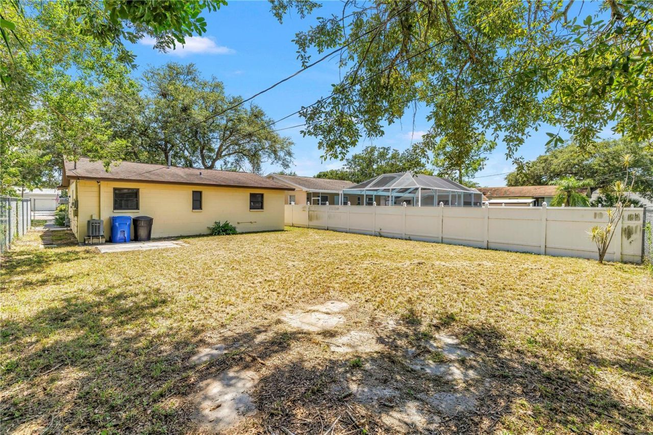 231 93rd Avenue N, Saint Petersburg, FL 33702 Photo