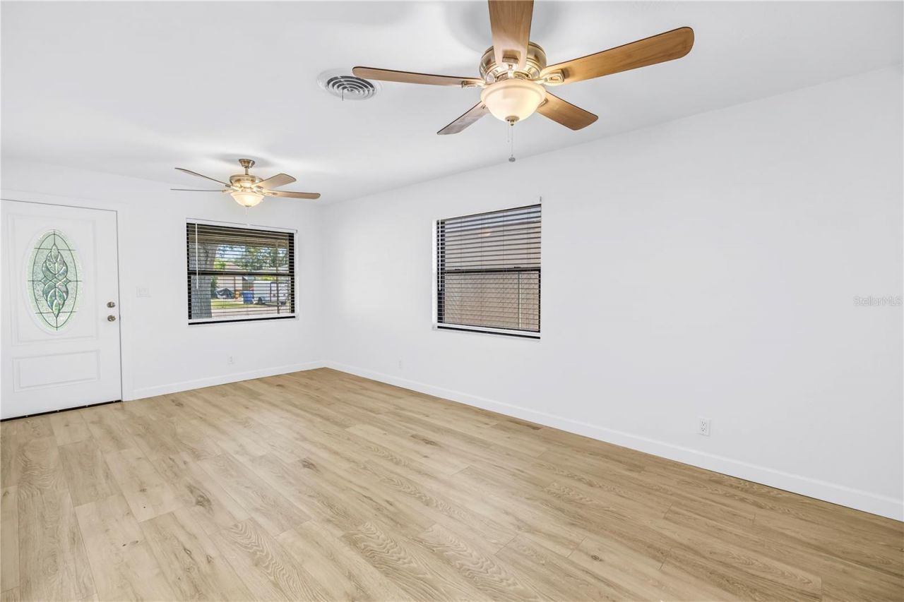 231 93rd Avenue N, Saint Petersburg, FL 33702 Photo