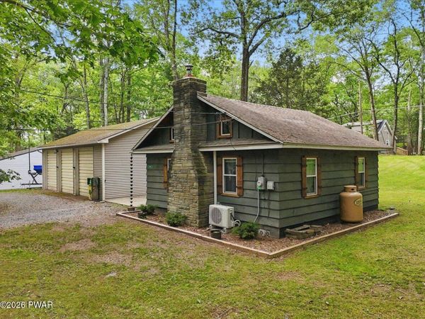 24 Holland Road , Hawley, PA 18428