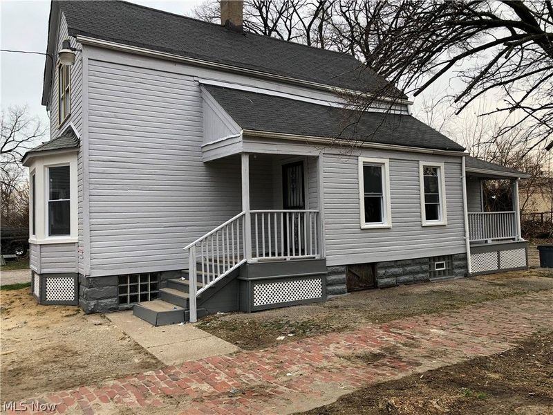 799 E 103rd Street, Cleveland, OH 44108 Photo 3