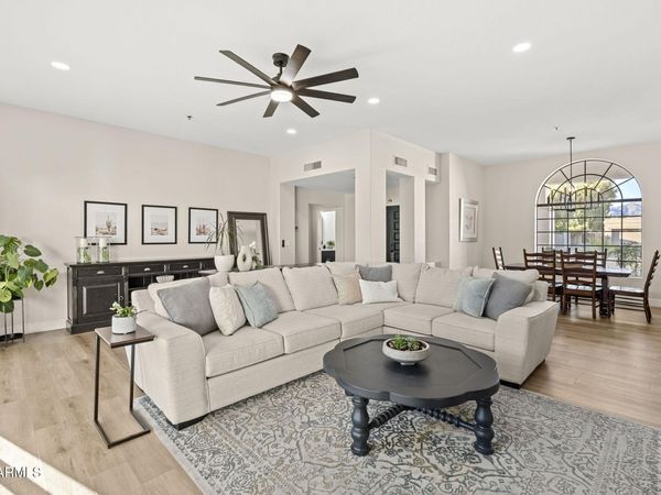 10945 E SAN SALVADOR Drive, Scottsdale, AZ 85259