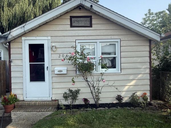 206 Hillcrest Avenue, Laurence Harbor, NJ 08879