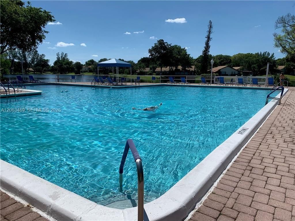 3760 Inverrary Dr , Unit 2P, Lauderhill, FL 33319 Photo