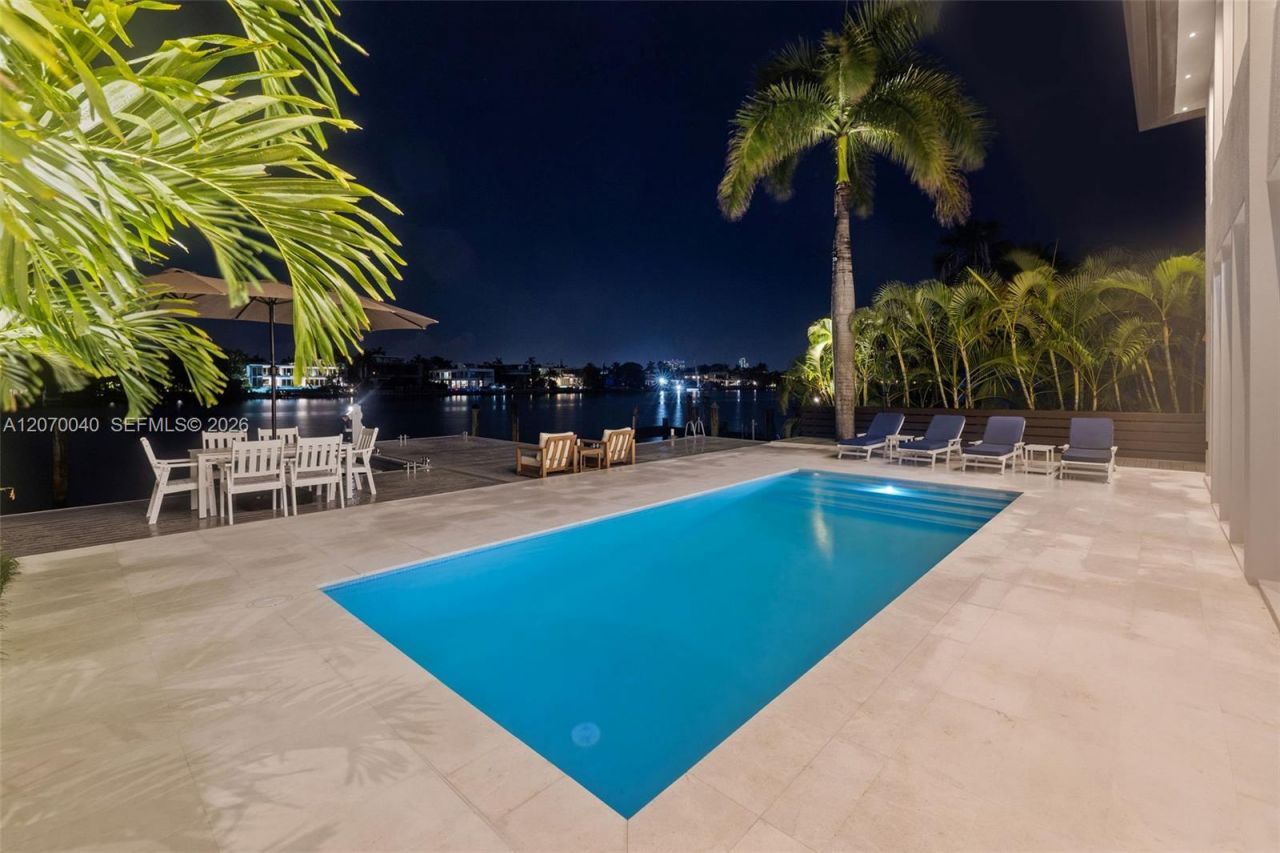 257 N Coconut Ln , Miami Beach, FL 33139 Photo