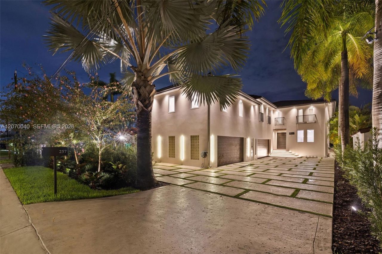 257 N Coconut Ln , Miami Beach, FL 33139 Photo