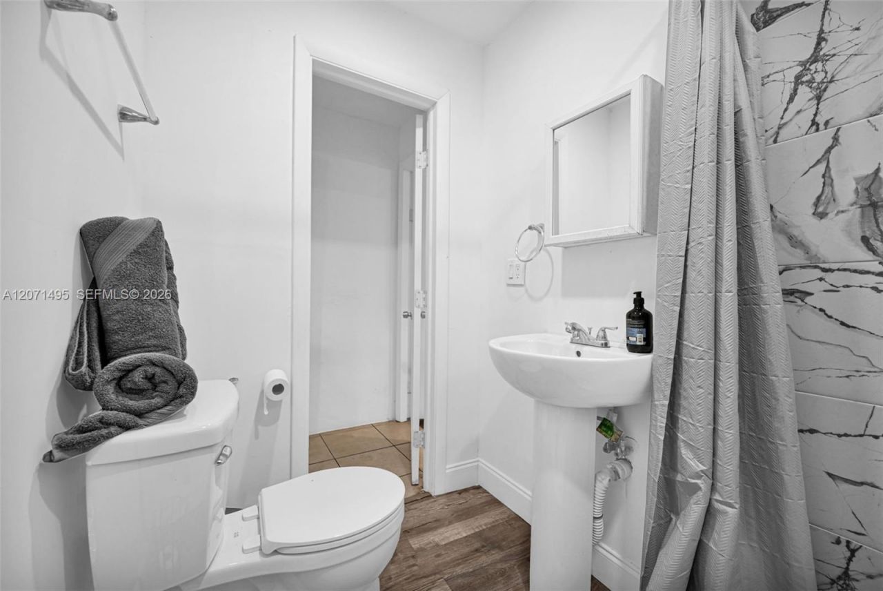 370 NE 87th St, El Portal, FL 33138 Photo
