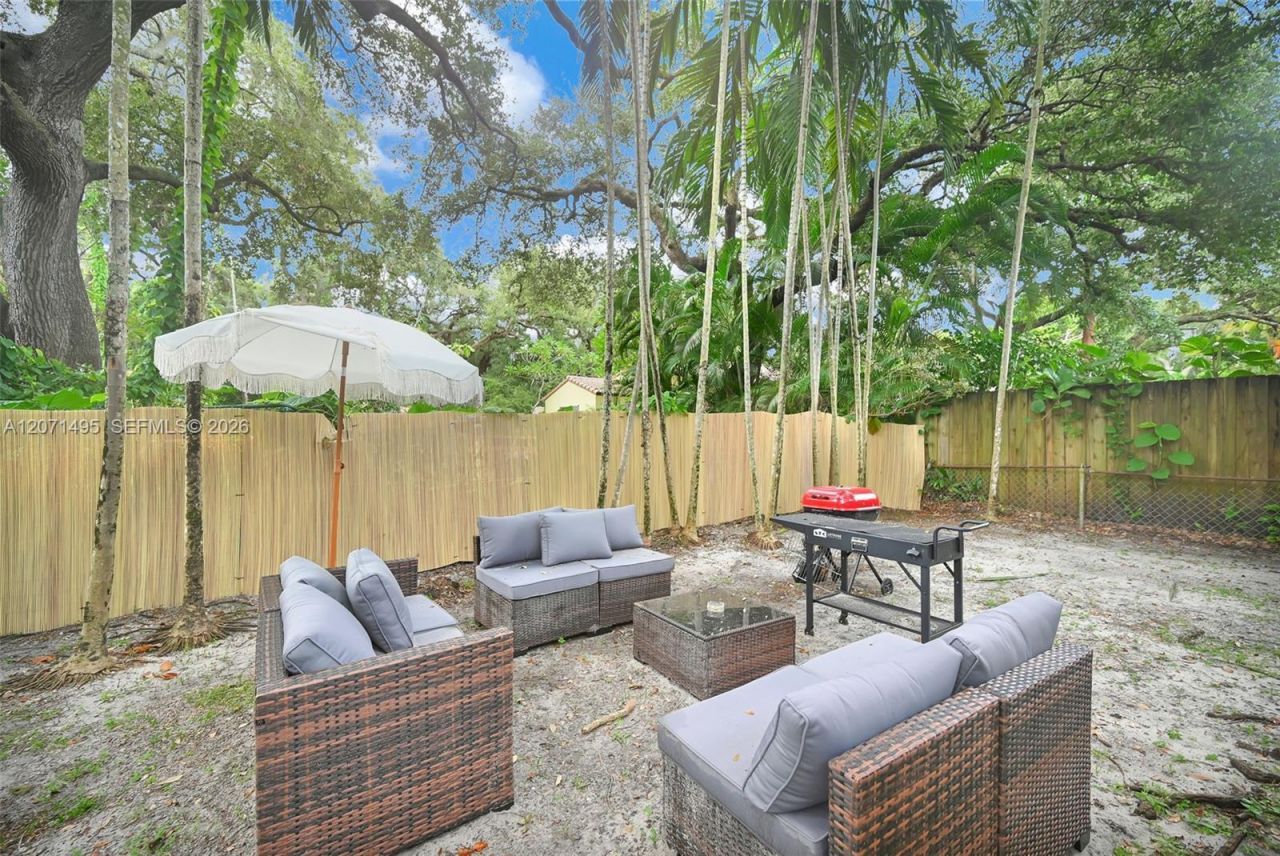 370 NE 87th St, El Portal, FL 33138 Photo