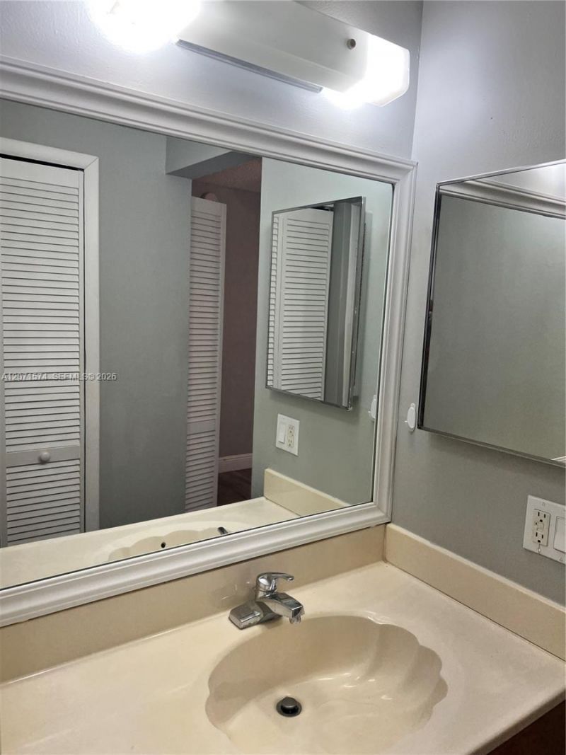 10005 Winding Lake Road , Unit 105, Sunrise, FL 33351 Photo