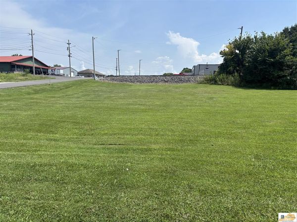 1.026 +/- acre Reynolds Road Vacant Commercial Lot, Glasgow, KY 42141