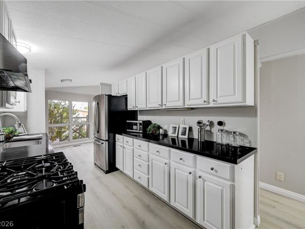 3530 Katmai Drive, Las Vegas, NV 89122