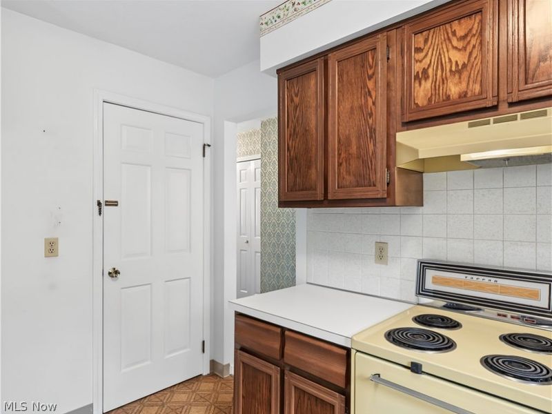 2724 Olentangy Drive, Akron, OH 44333 Photo 10