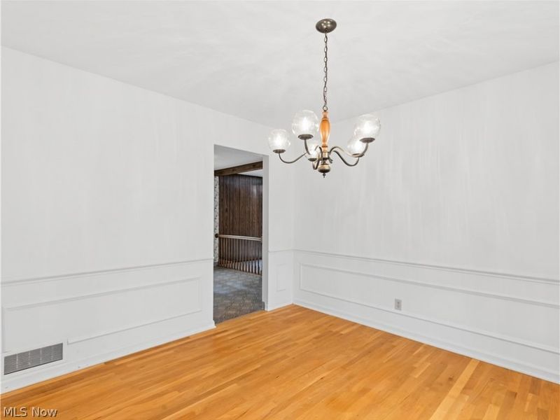 2724 Olentangy Drive, Akron, OH 44333 Photo 6