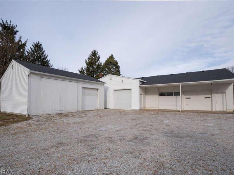 000 Mennonite, Aurora, OH 44202 Photo 3