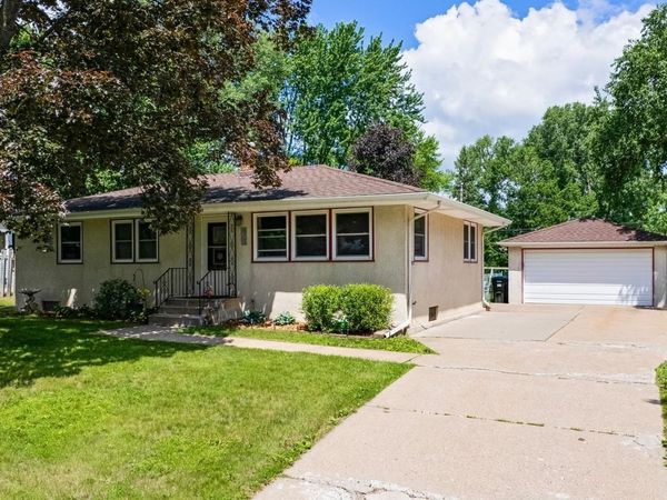 1843 Grant Road , Arden Hills, MN 55112