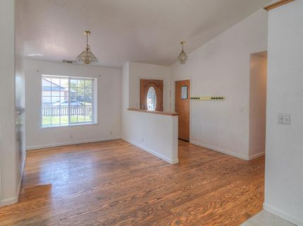 550 E 10th St, Lincoln, CA 95648 Photo
