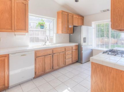 550 E 10th St, Lincoln, CA 95648 Photo