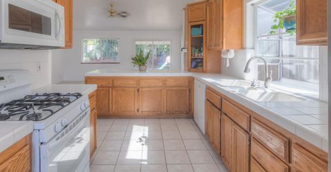 550 E 10th St, Lincoln, CA 95648 Photo
