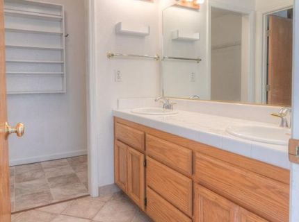 550 E 10th St, Lincoln, CA 95648 Photo