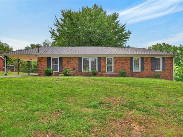 1866 Harriet Drive , Clarksville, TN 37040