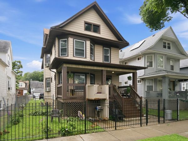5513 W Cortez Street , Chicago, IL 60651