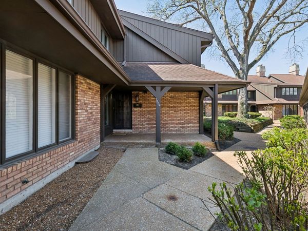 1935 Mission Hills Lane , Northbrook, IL 60062