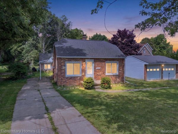 31709 Grove , Fraser, Mi 48026
