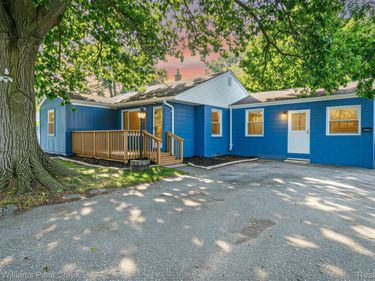 19421 Filmore Street, Southfield, Mi 48075