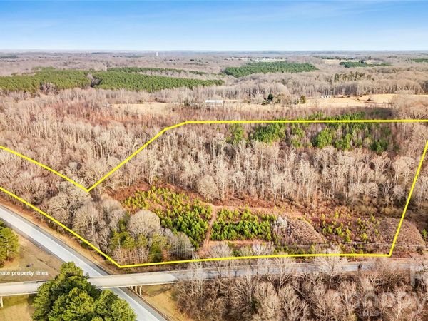 000 River Hill Road , Statesville, NC 28625