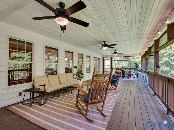 542 Ampthill Road, Cartersville, VA 23027
