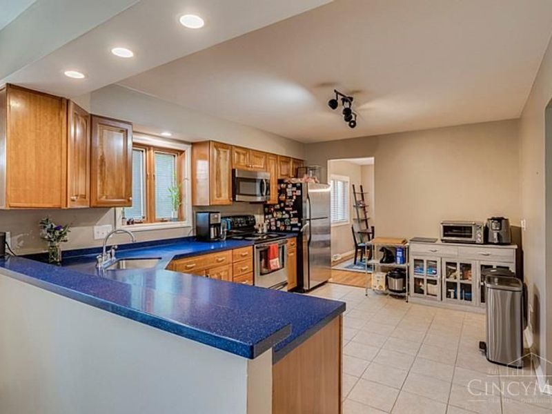 5558 Foxrun Court, Cincinnati, OH 45239 Photo 12
