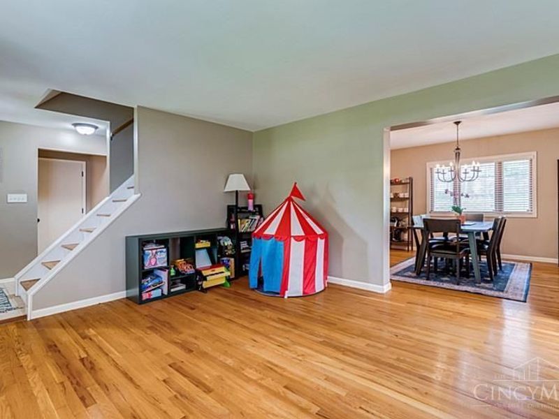 5558 Foxrun Court, Cincinnati, OH 45239 Photo 6