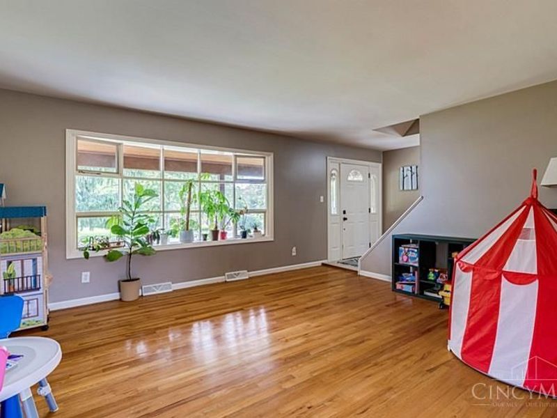 5558 Foxrun Court, Cincinnati, OH 45239 Photo 7