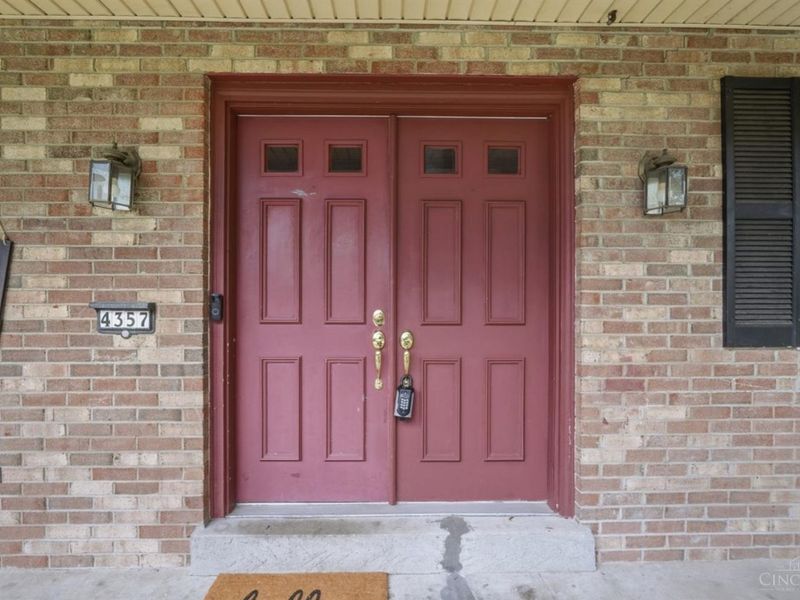 4357 Hubble Road, Green Township, OH 45247 Photo 4