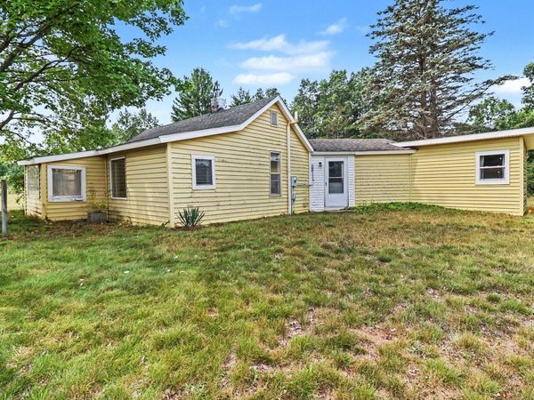 10553 N US 31, Free Soil, MI 49411